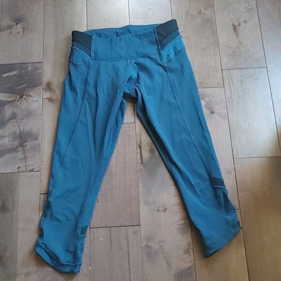 Lululemon Athletic Capri Leggings green size 4 - Picture 2 of 9
